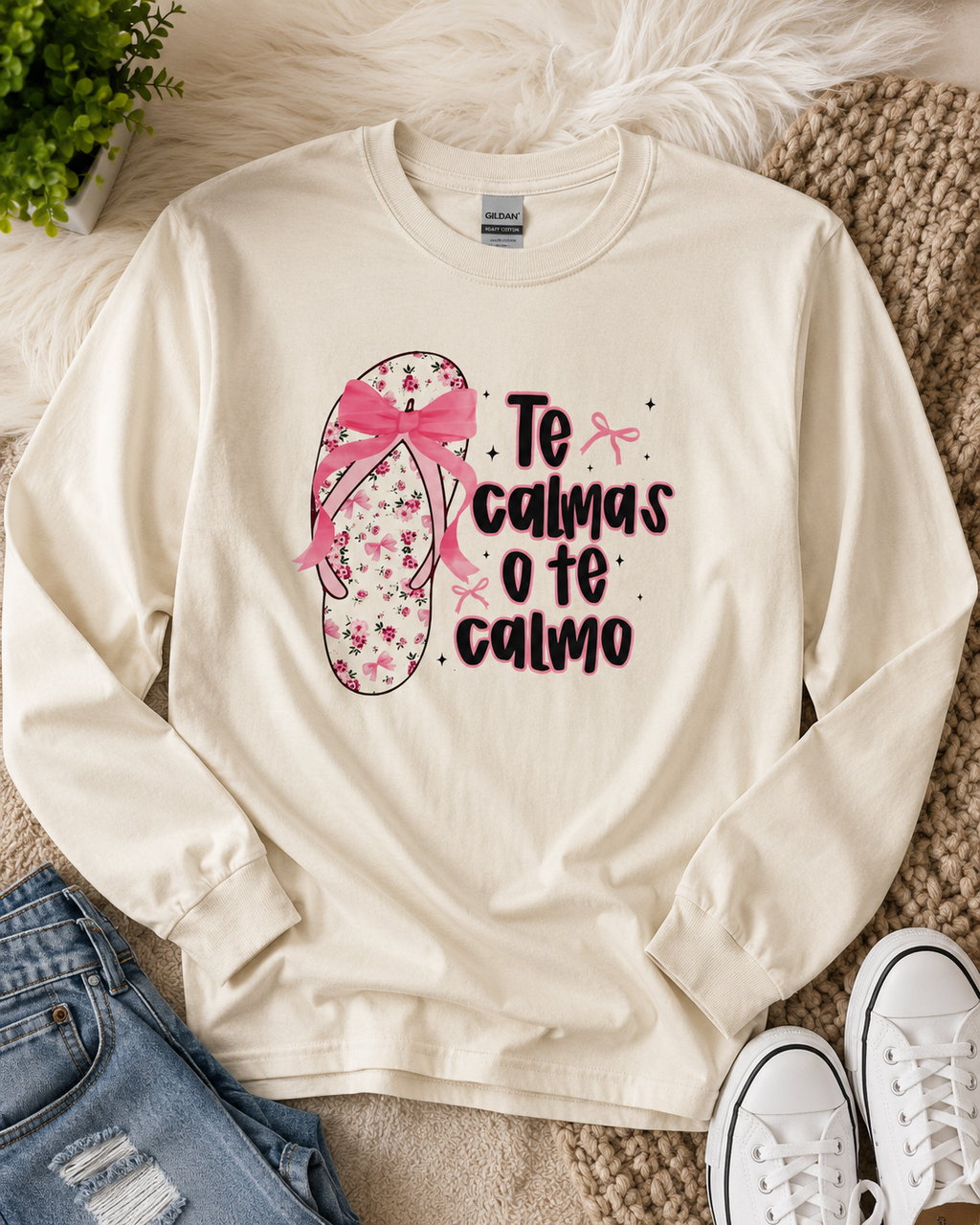 Te Calmas O Te Calmo™ | Funny Puerto Rican Graphic Tee